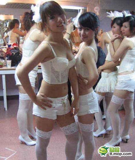 �ݳ���̨������Ů ̫�����˰ɣ�