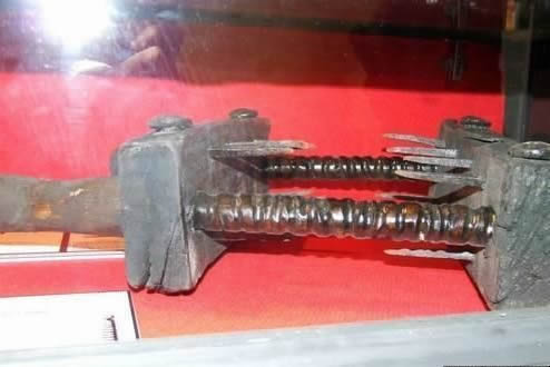 ���̱�̬ ͼ�ҹŴ���������Ů�˵Ĳп��̾ߣ�